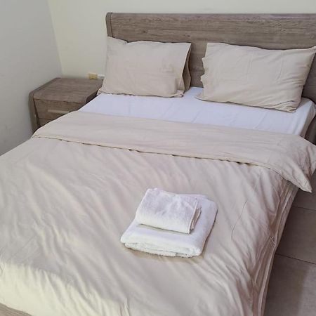 Cozy 2Bhk Near To Dmcc Metro Station -505 Lägenhet Dubai Exteriör bild