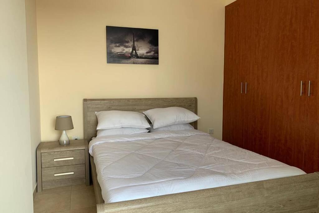 Cozy 2Bhk Near To Dmcc Metro Station -505 Lägenhet Dubai Exteriör bild