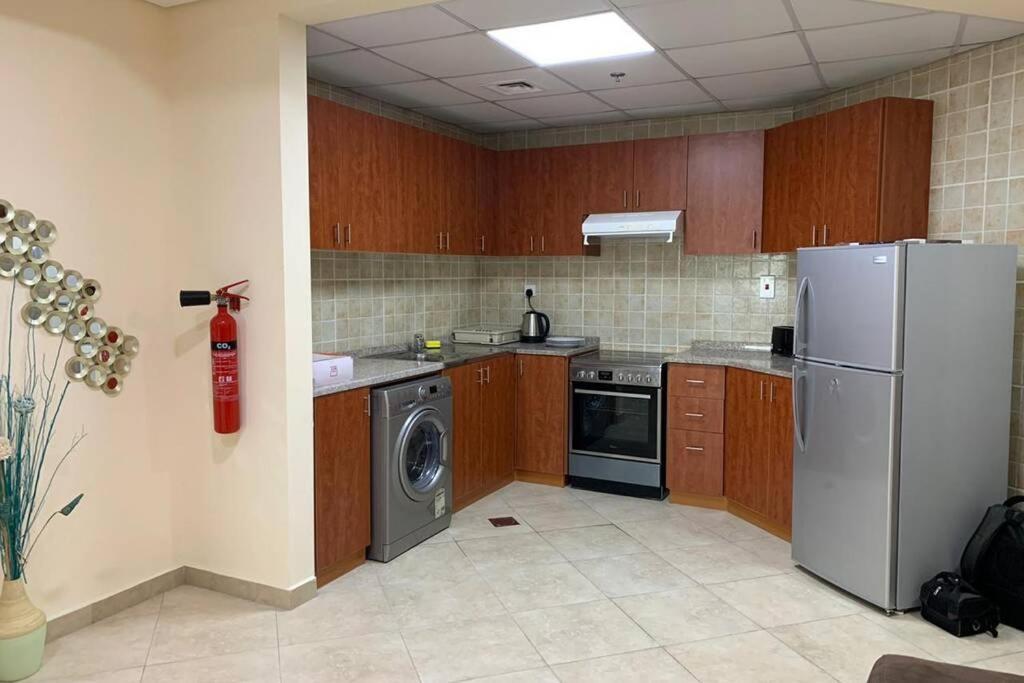 Cozy 2Bhk Near To Dmcc Metro Station -505 Lägenhet Dubai Exteriör bild