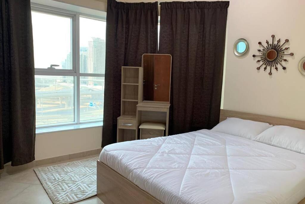 Cozy 2Bhk Near To Dmcc Metro Station -505 Lägenhet Dubai Exteriör bild