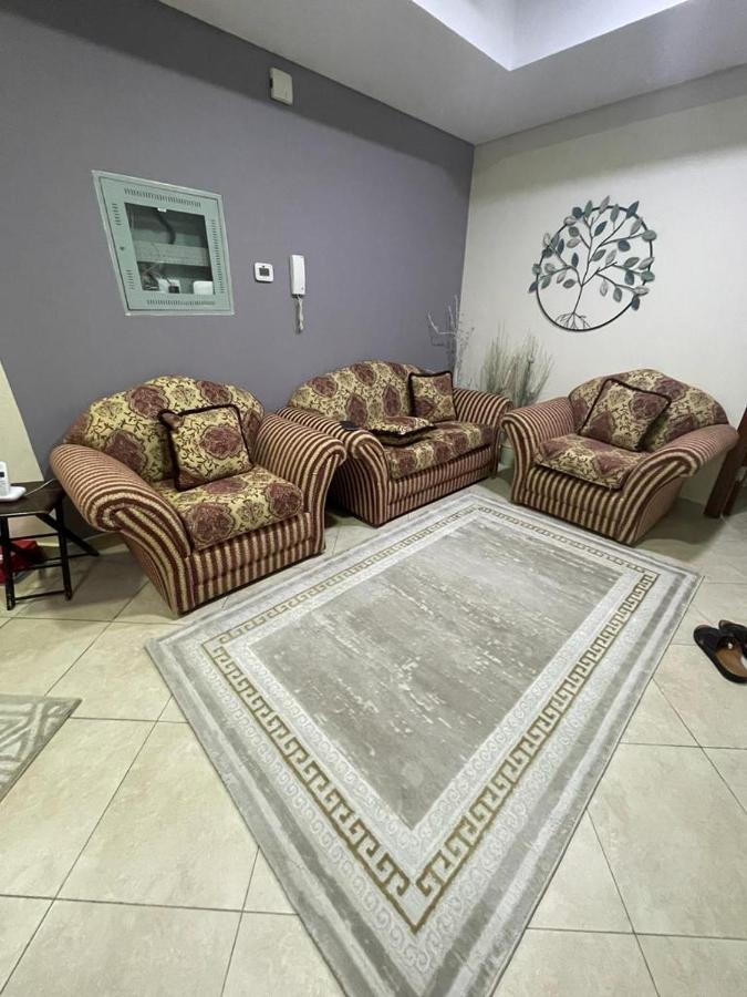 Cozy 2Bhk Near To Dmcc Metro Station -505 Lägenhet Dubai Exteriör bild